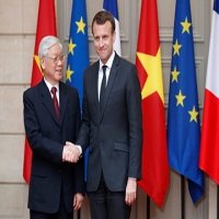 Large Trade Deals between VN, France Inked